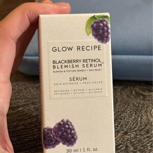 Glow Recipe Blackberry Retinol Blemish Serum - Cream and Purple